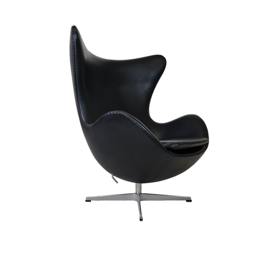 Armchair model 3316 "Egg", Arne Jacobsen, Fritz Hansen