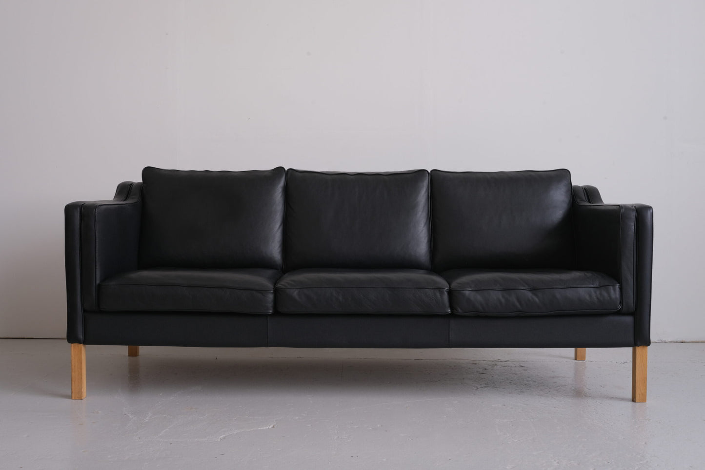 Danish Sofa, Børge Mogensen's 2213 Style