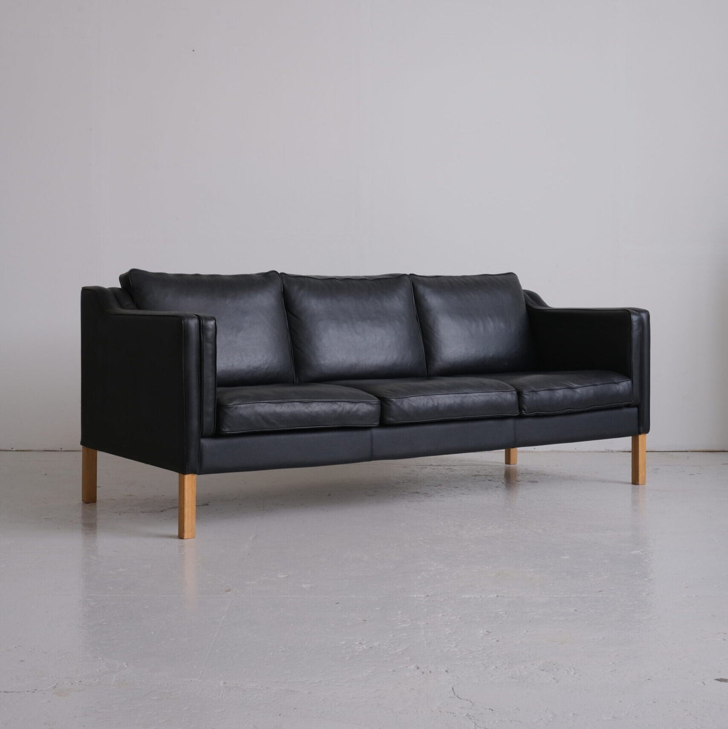 Danish Sofa, Børge Mogensen's 2213 Style