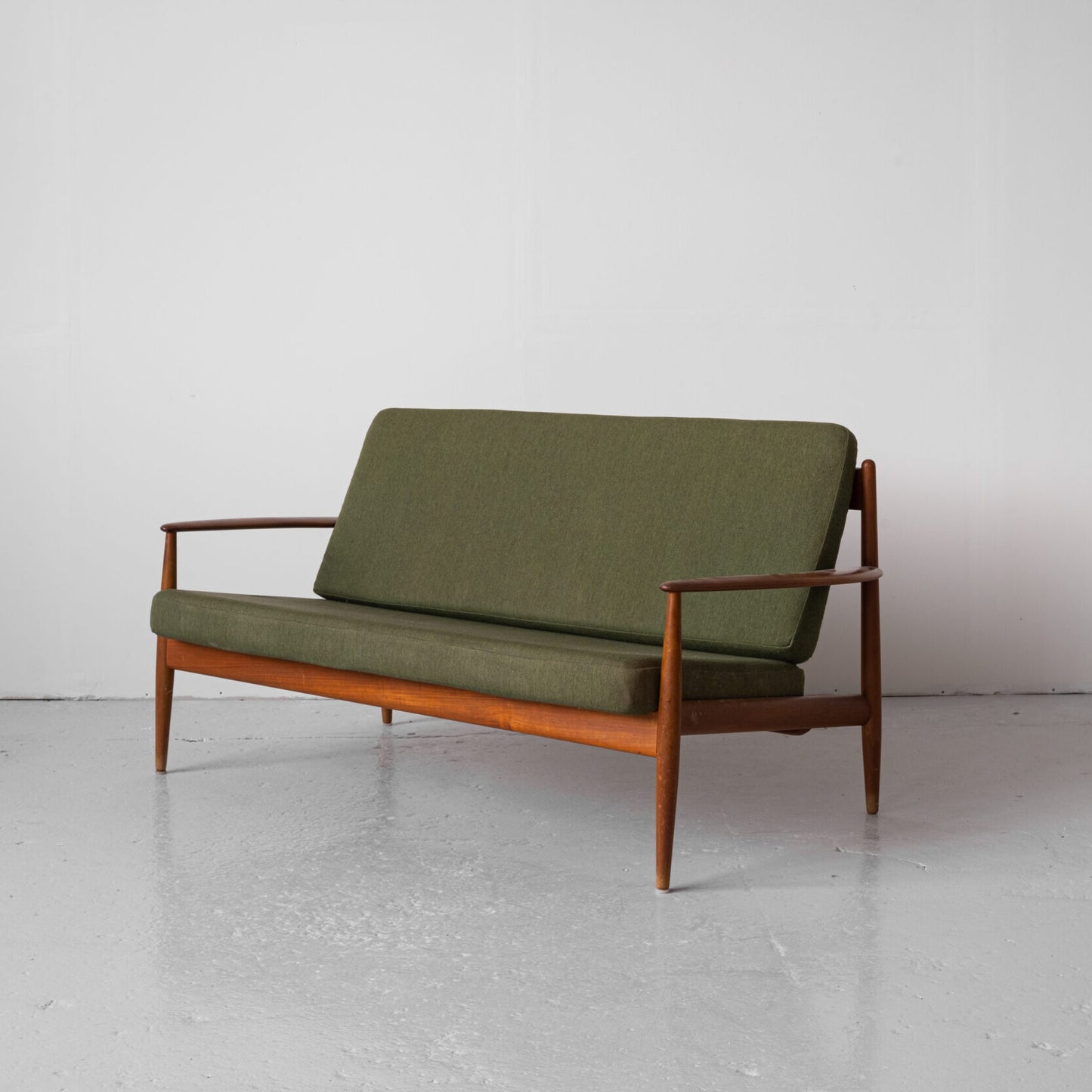 Grete Jalk Sofa