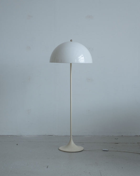 Danish floor lamp 1960s (small defect)