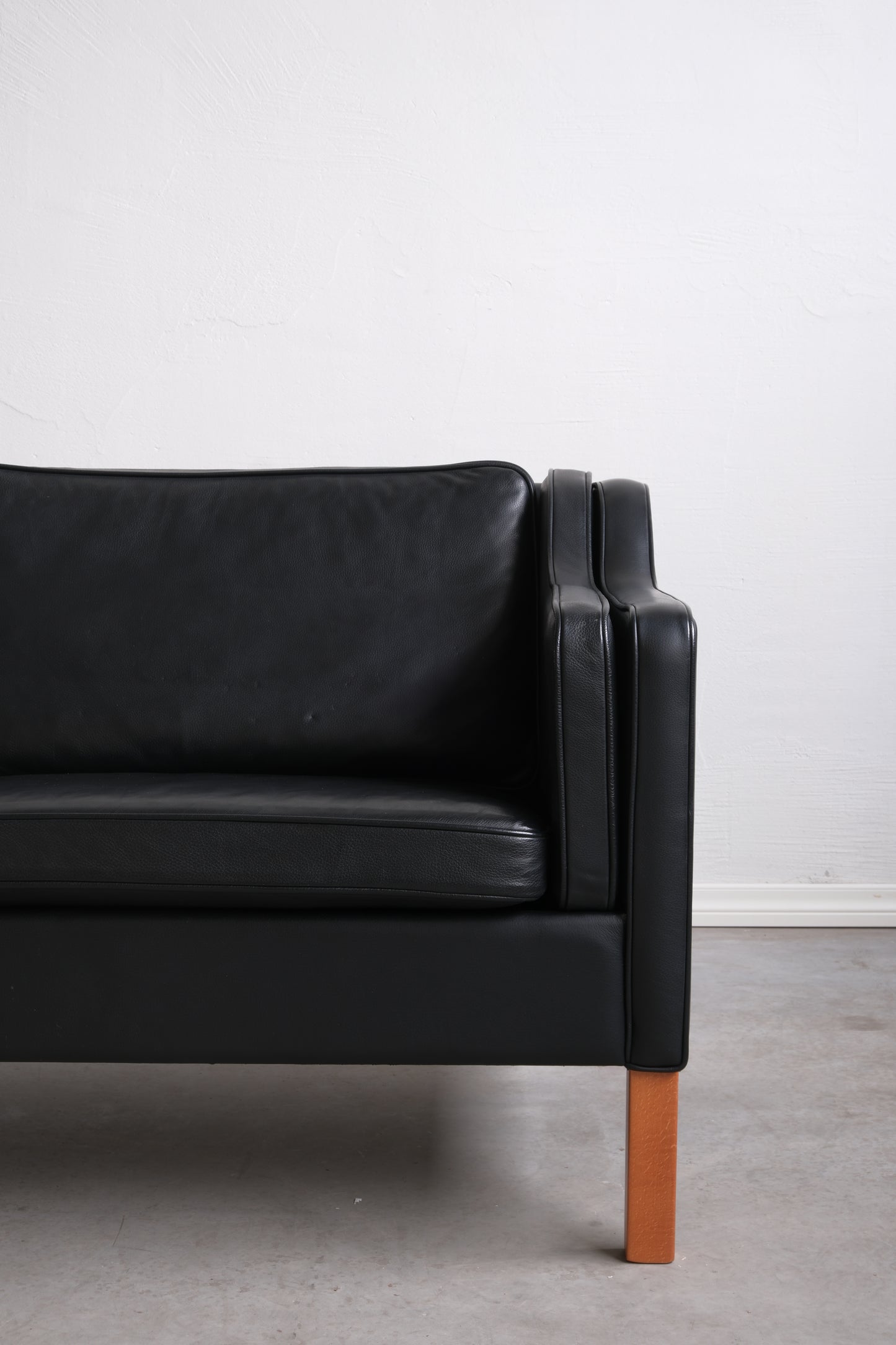 Mogens Hansen black leather sofa