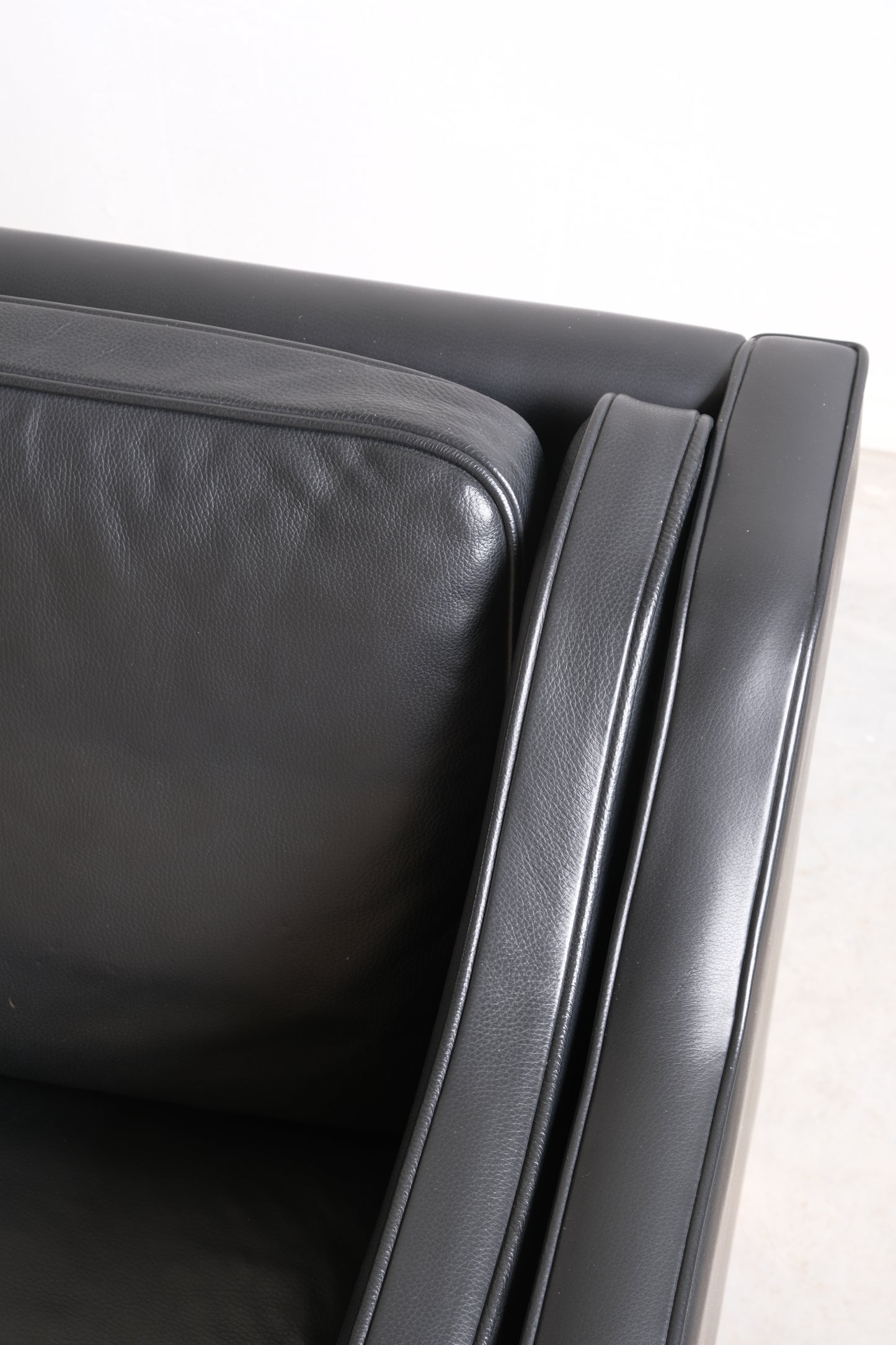 Mogens Hansen black leather sofa