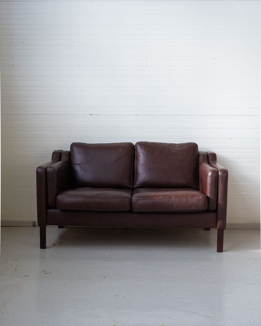 Skalma. Three-person sofa, brown leather