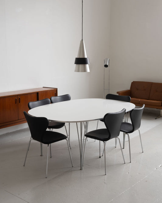 Super-Ellipse dining table by Bruno Mathsson &amp; Piet Hein 1988