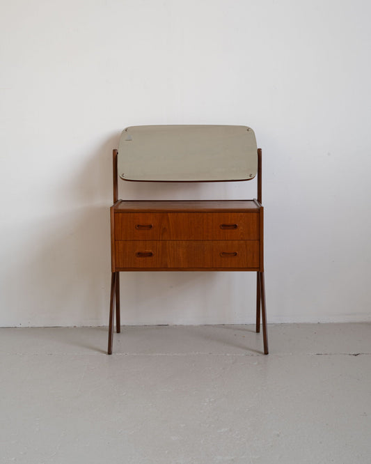 Teak dresser with mirror (1960s)