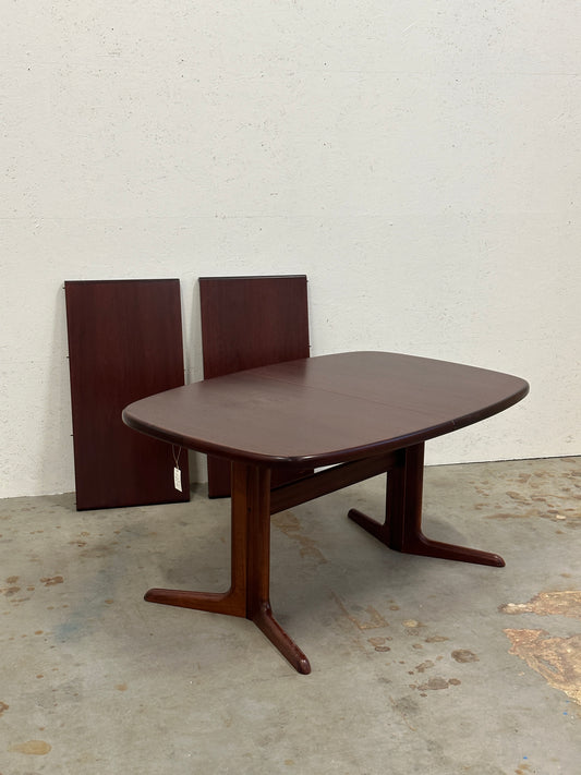 Skovby mahagony dining table