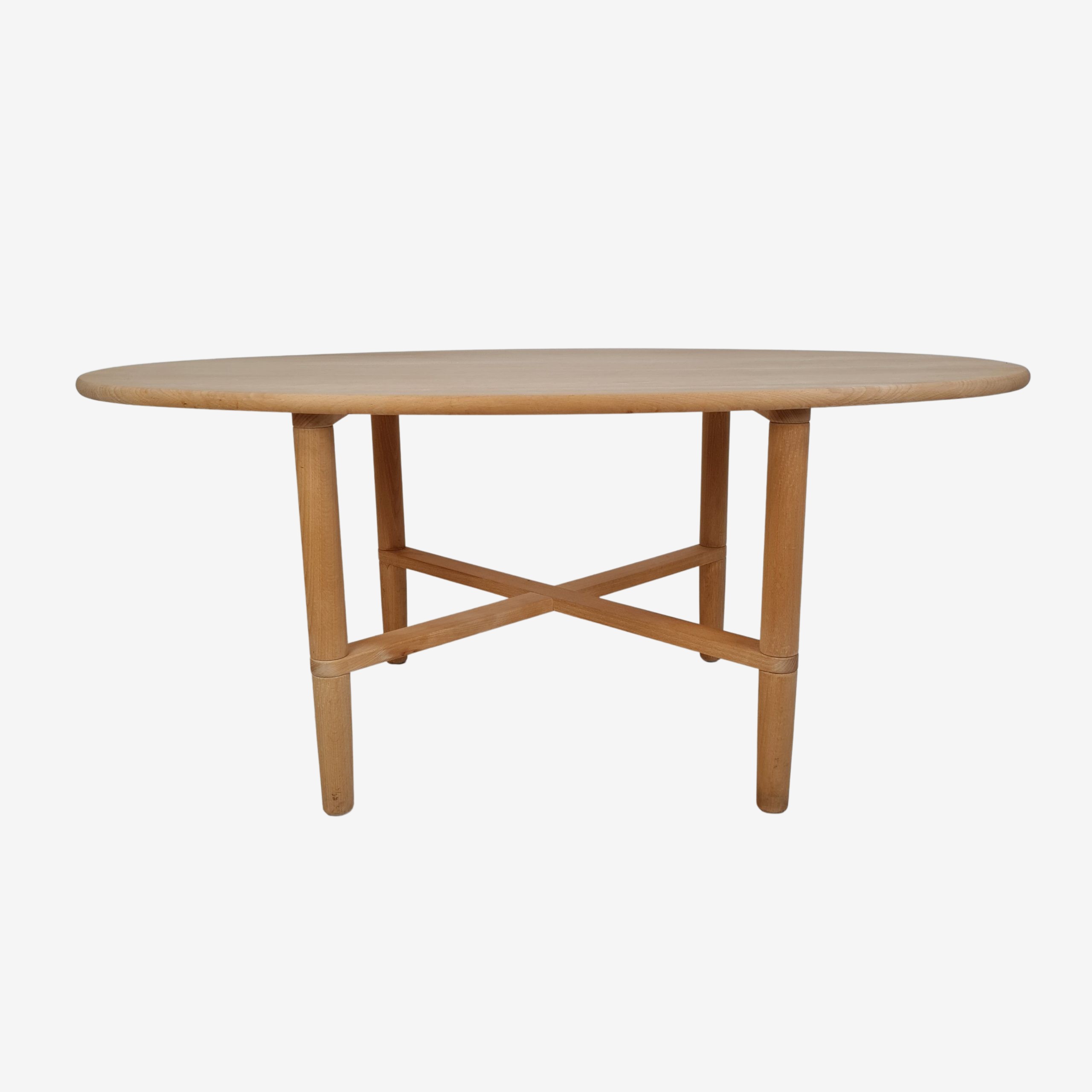 Oval coffee table model Opus 8 | Nissen & Gehl | Haslev furniture joinery | Soap-treated beech