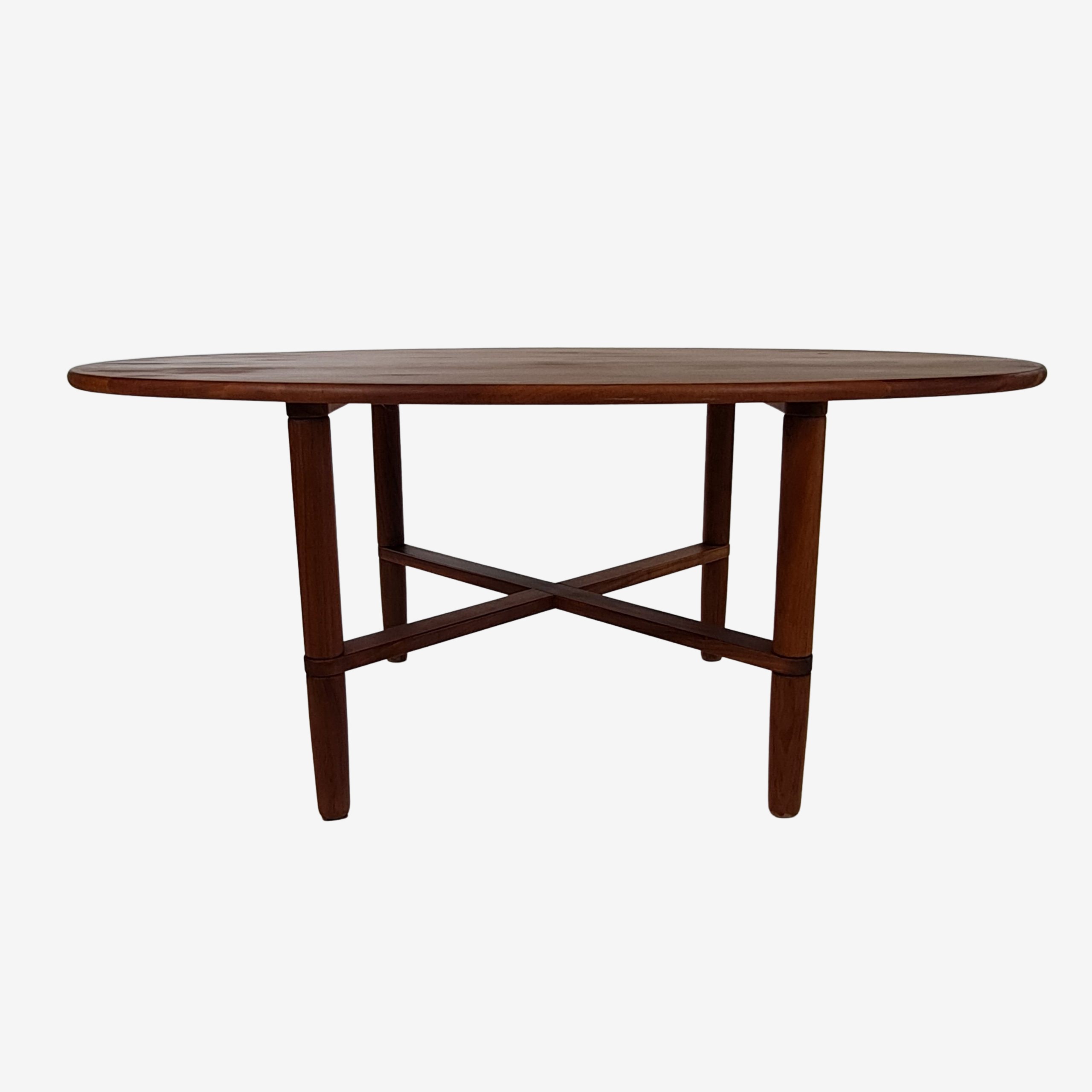 Coffee table | Oval | Cherry tree | Haslev Møbelsnedkeri | Opus
