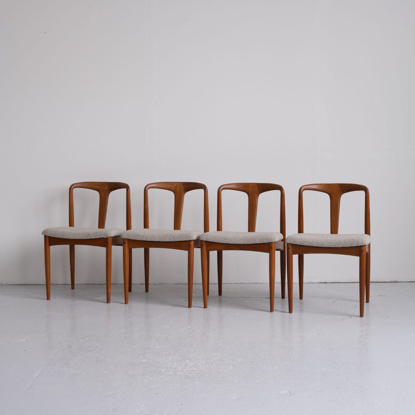 Johannes Andersen chairs [reserved]