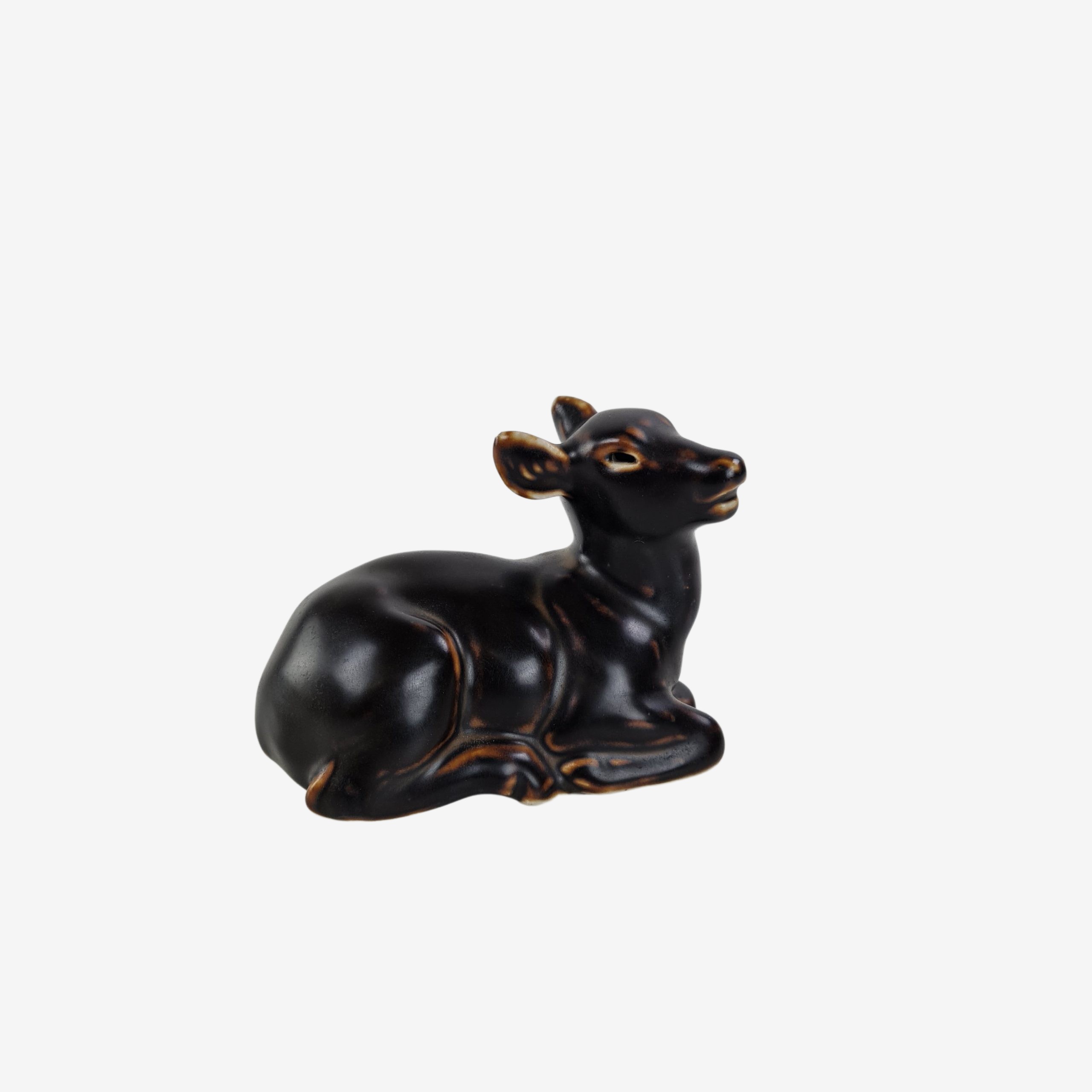Lying deer kid | Model 20183 | Knud Kyhn | Royal Copenhagen | Stoneware