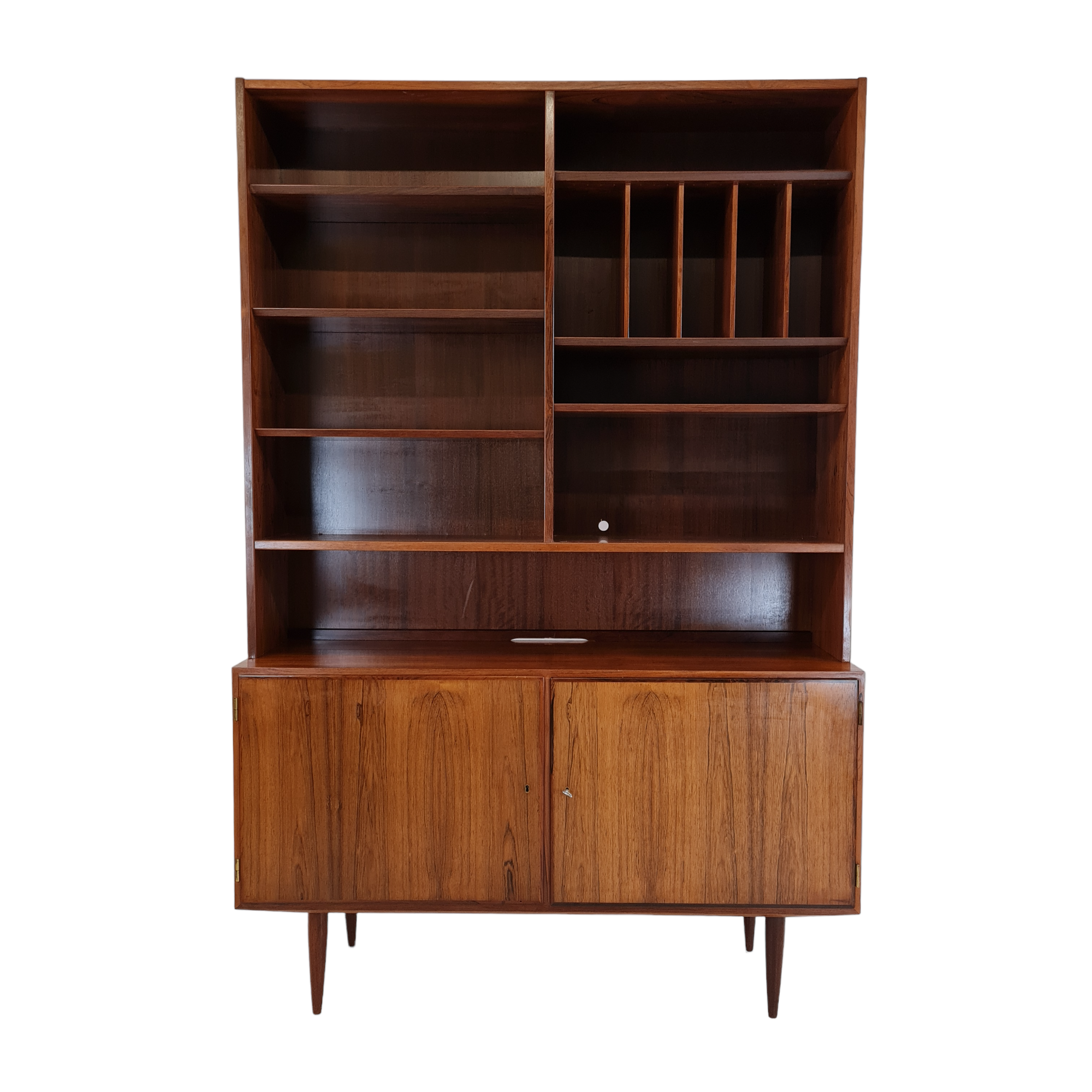 Shelving system with cabinet and bookcase as well as LP shelves | Carlo Jensen | Aage hundevad Furniture | Rosewood